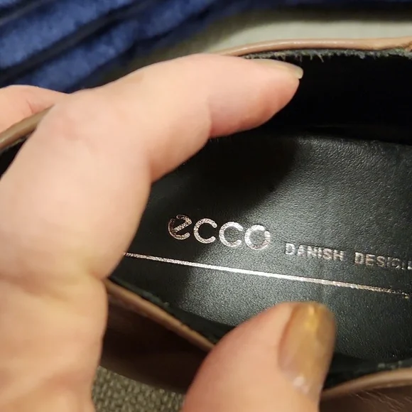 ECCO Elegant Brown Women's Shoes - Picture 5 of 6